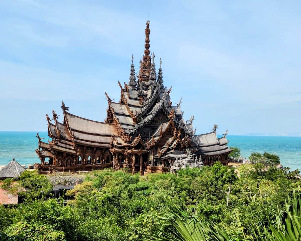 how to travel around thailand 